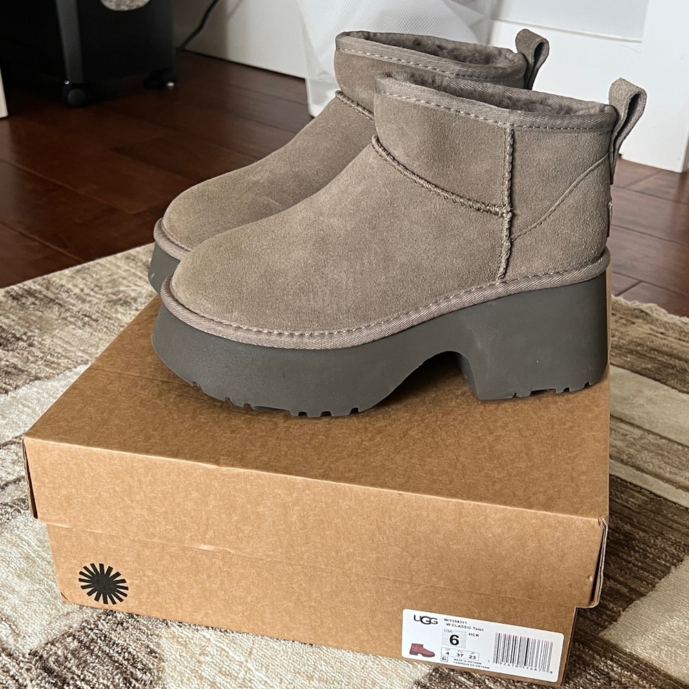UGG Women's Taupe Ankle Boots